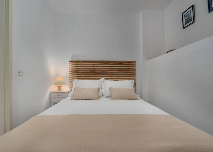 Niovi Seaview Apartments