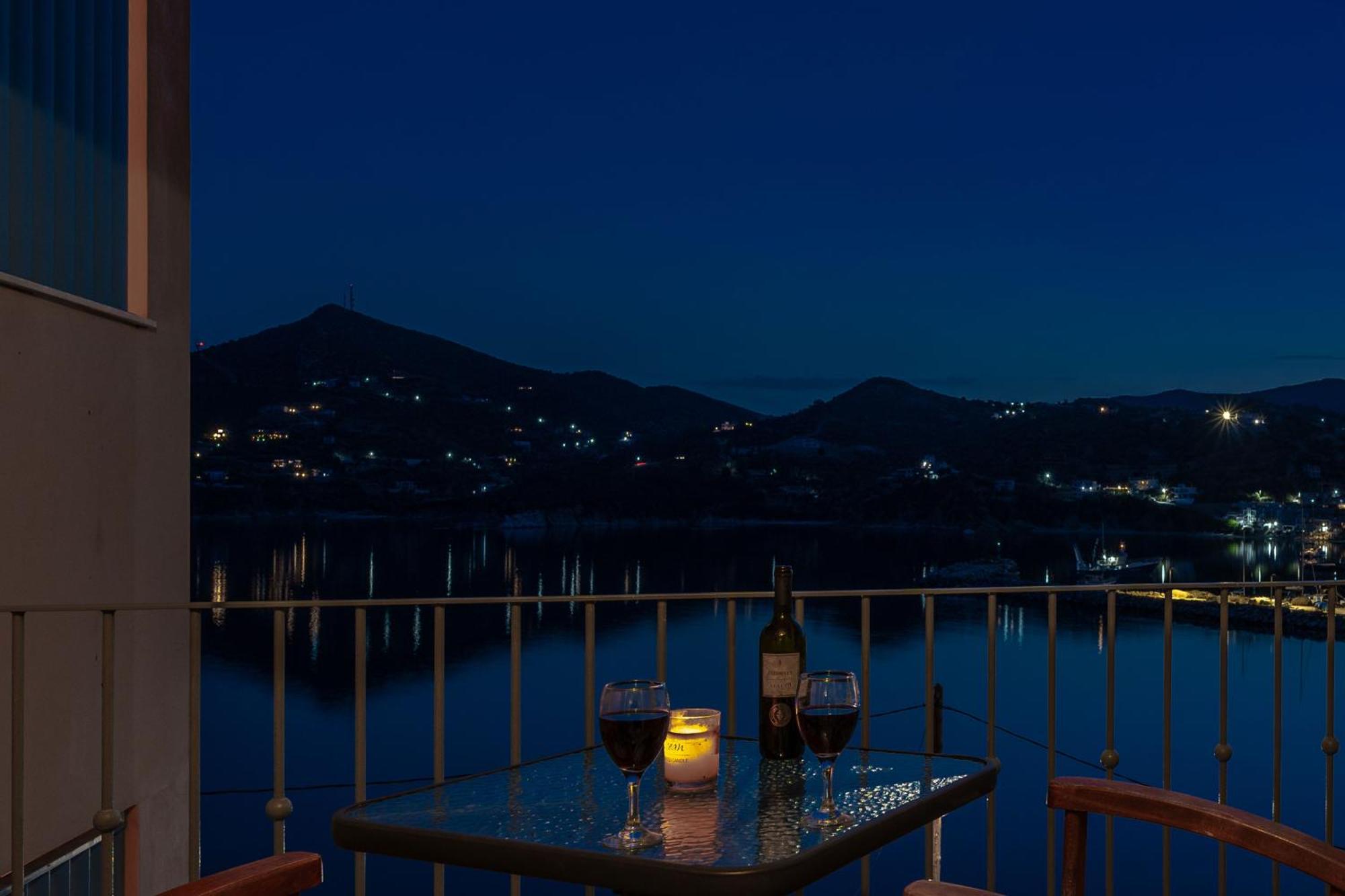 Niovi Seaview